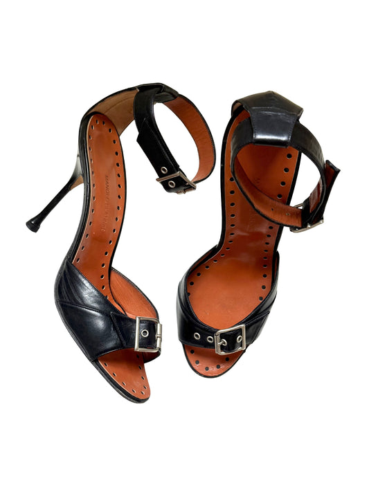 Manolo Blahnik Heels (38)